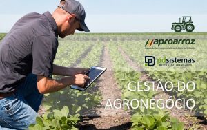 agricultor tecnológico usando das soluções da PD Sistemas